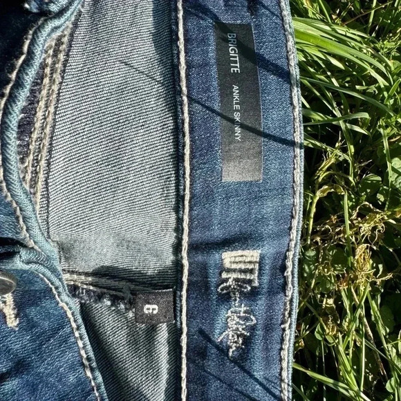 Kut from the Kloth Brigitte Ankle Skinny Jeans - Picture 3 of 6